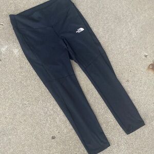 Women’s The North Face Black Polyester XL Capri Leggings Good Condition